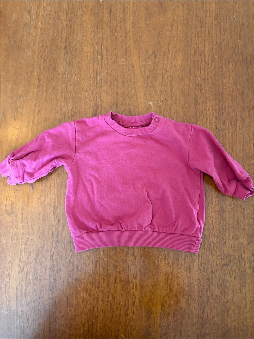🍊5/$25 H&M Fuchsia Crewneck Sweatshirt for Baby size 2-4m